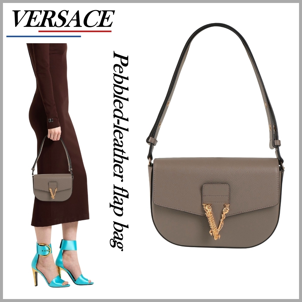 ◆Versace ペブルドレザーフラップバッグ