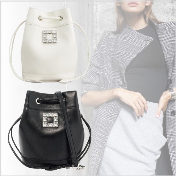 洗練【Roger Vivier】トレ ヴィヴィエ レザー バケット バッグ