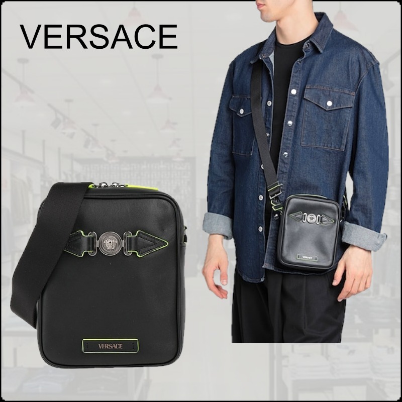 ☆ VERSACE ☆ ロゴ クロスボディバッグ