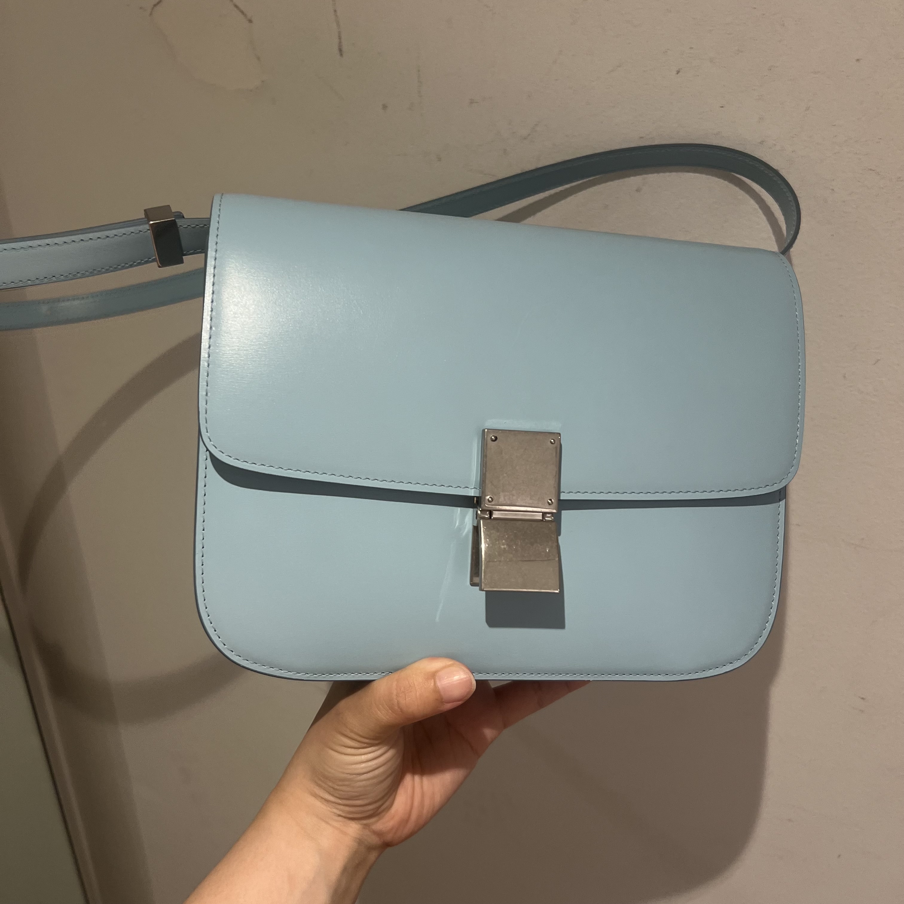 【CELINE】最終セール ミディアム CLASSICバッグ 旧ロゴ Pool