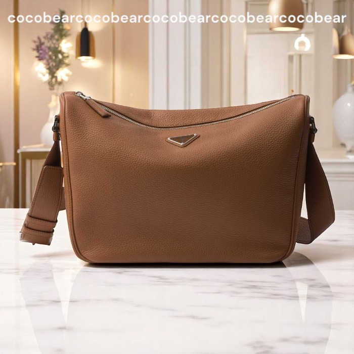 ☆PRADA☆プラダ レザー ショルダーバッグ