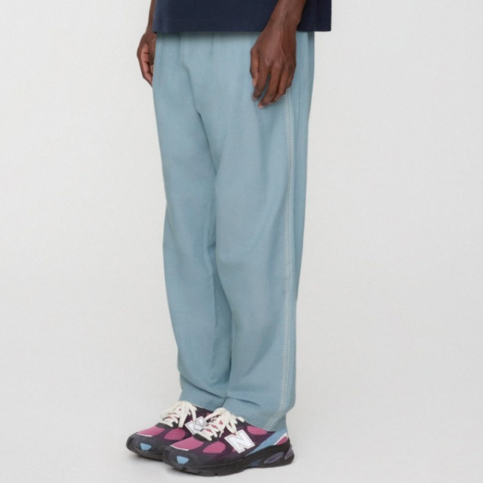 この夏の洗練カジュアル◎《KITH》シャンブレー セットアップ