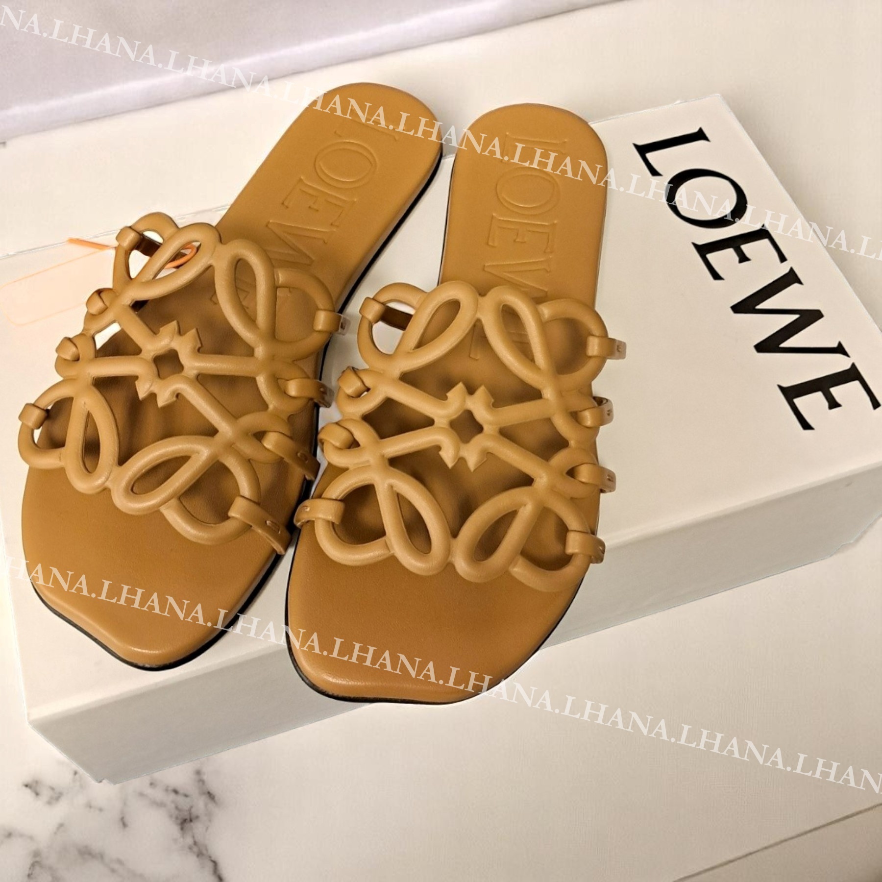 《LOEWE》ペタル アナグラム スライドサンダル