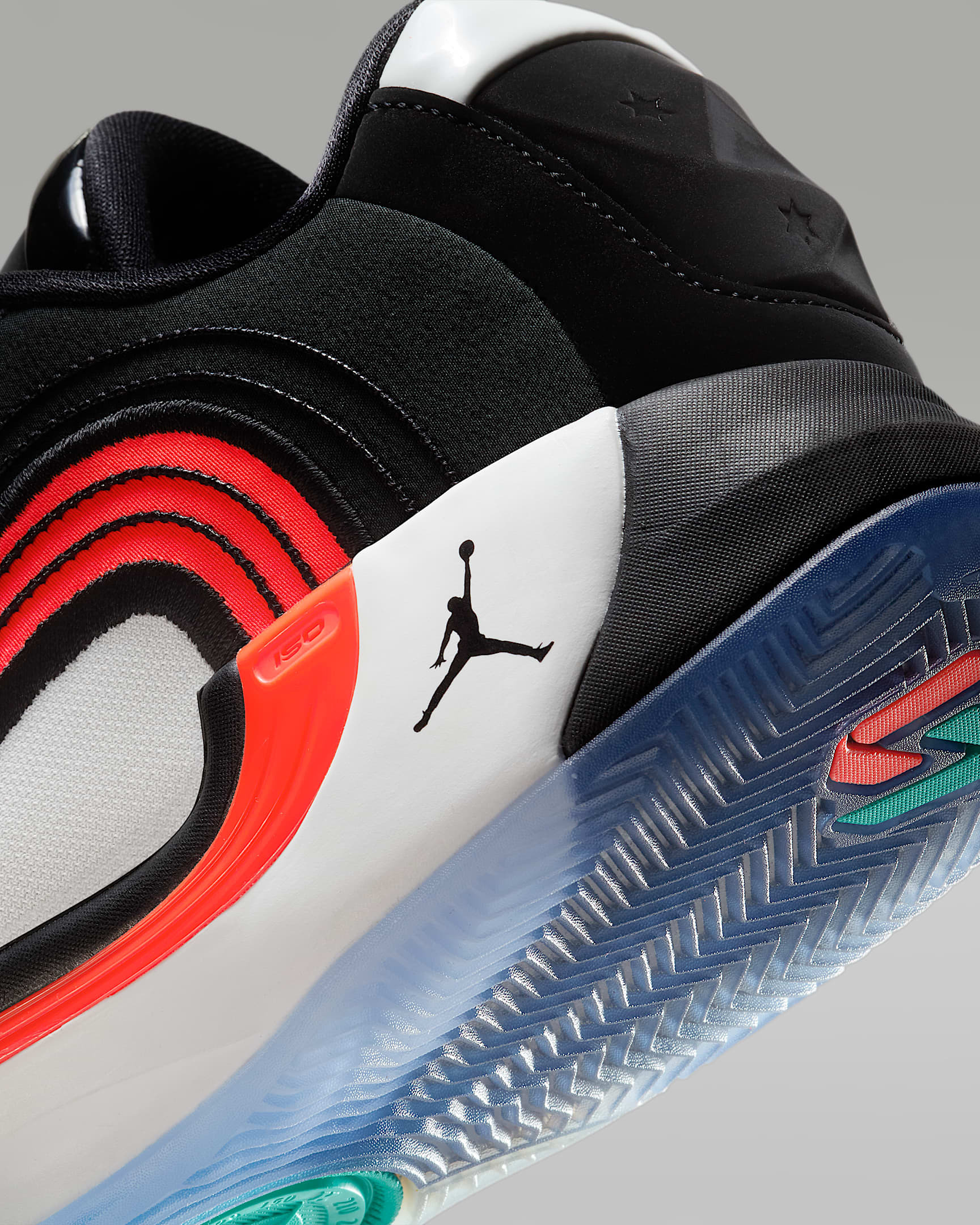 [NIKE] Luka 4 PF \"Bloodline\" ☆大人気☆