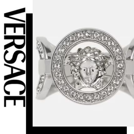 【VERSACE】ヴェルサーチェ 90s ロゴリング シルバー 関税送料込 VERSACE ロゴリング ヴェルサーチ 指輪 シルバー メンズ - メルカリ