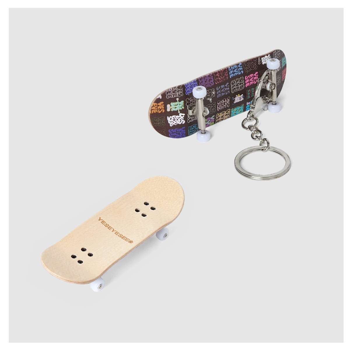 キーケース・キーリング YESEYESEE C-Logo Fingerboard Keyring 5SA338