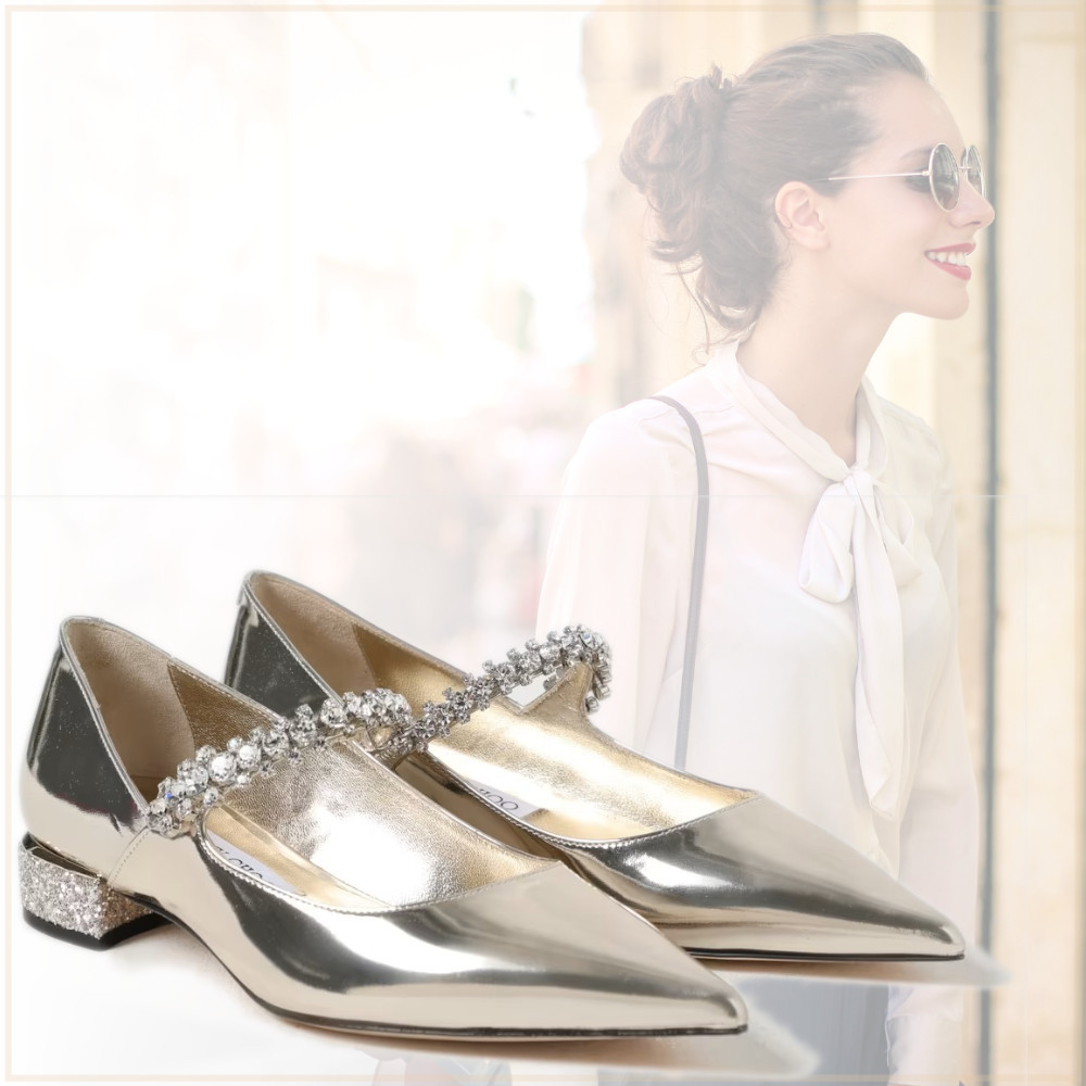 華やぎ【Jimmy Choo】クリスタル付き ラミネートレザー パンプス