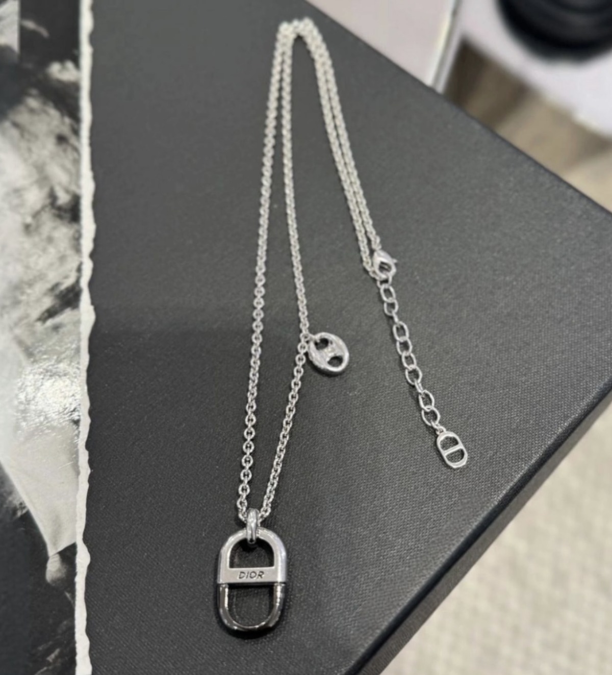 《国内即発★オシャレ★》DIOR Dior 8 ペンダントネックレス