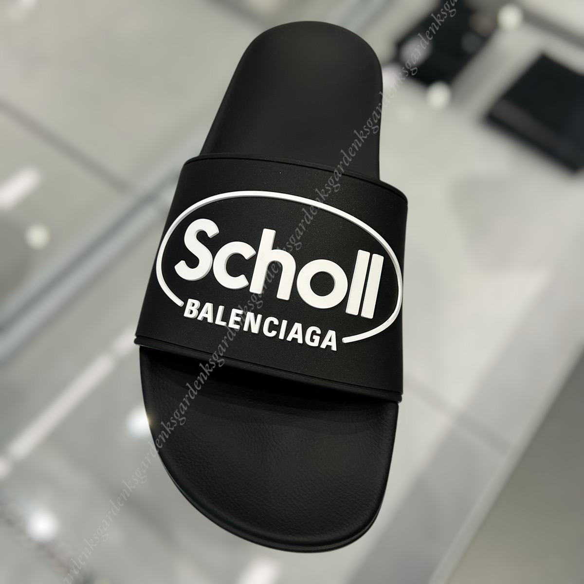 限定コラボ！即納！BALENCIAGA I SCHOLL POOL スライドサンダル