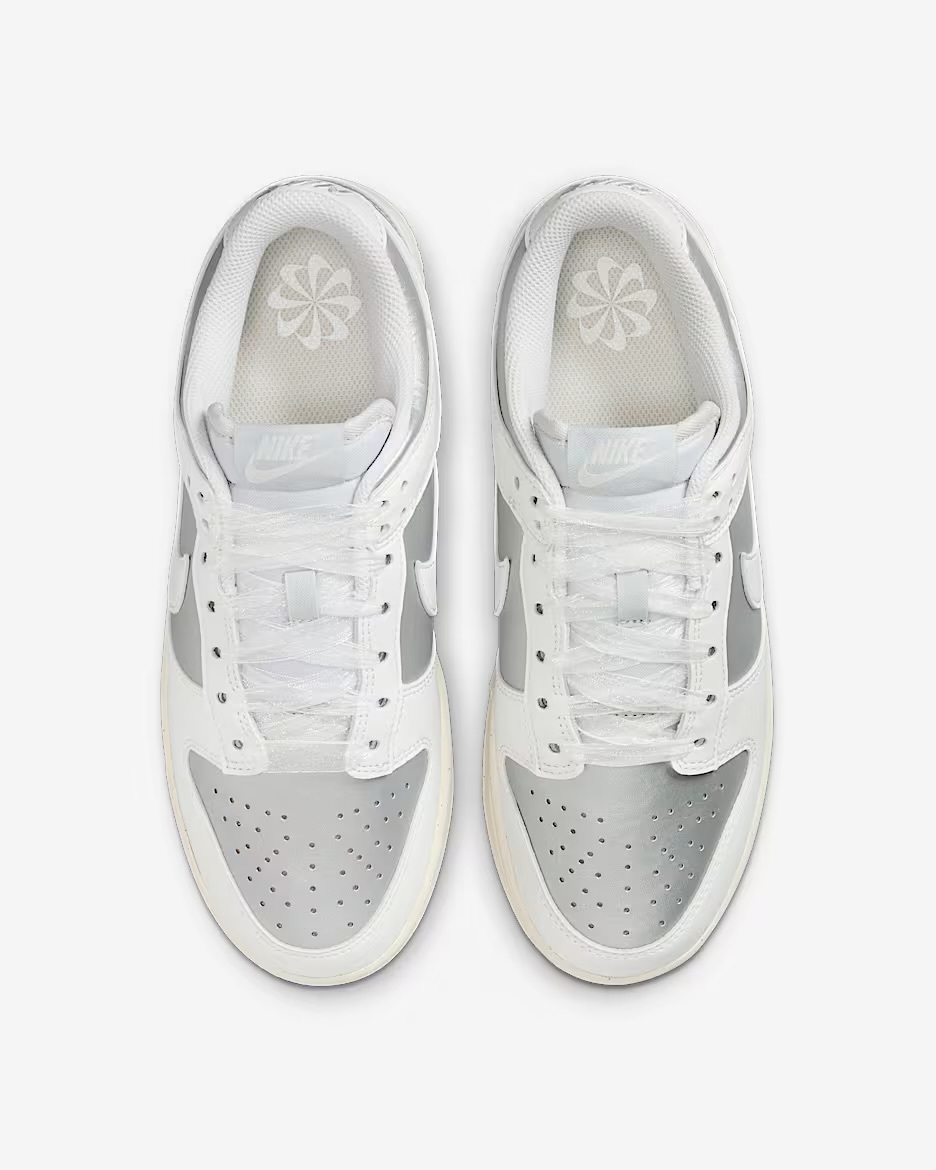《☆レア☆》☆NIKE☆Dunk Low Next Nature☆Silver