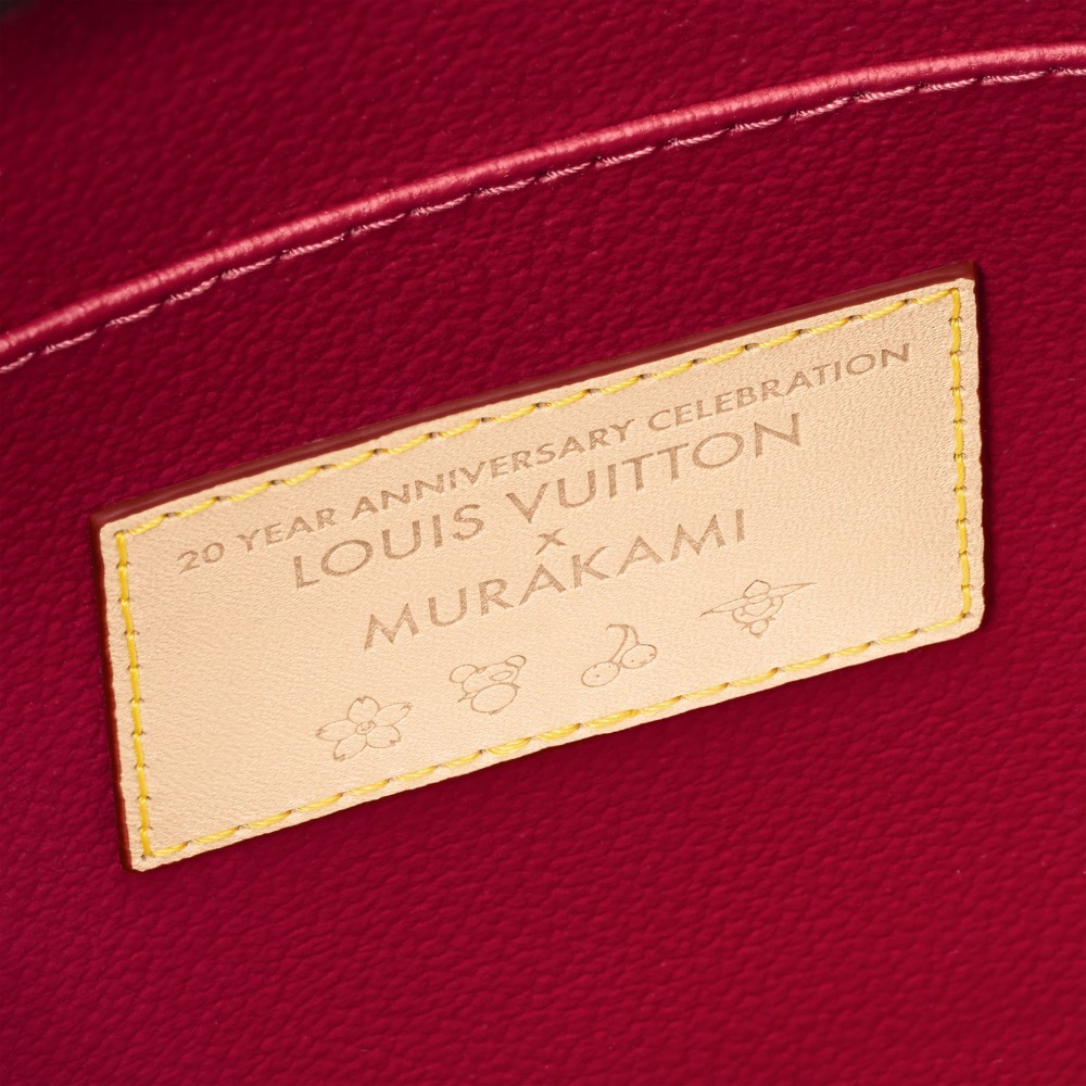 《LOUIS VUITTON》大人気♪ チェリー柄 LV x TMポーチ