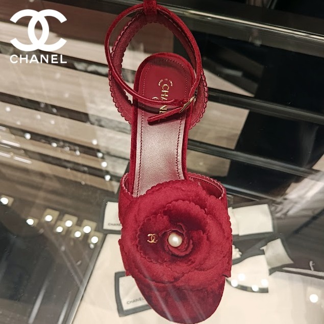 《エレガントでいてかわいい》CHANEL ミュール サンダル