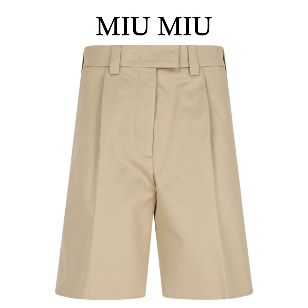 【miu miu】ロゴショートパンツ