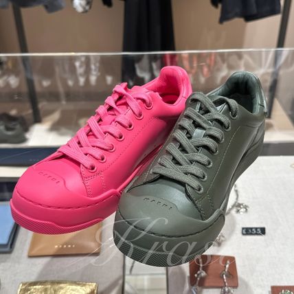 【MARNI】関税込☆レディース メリージェーン スニーカー ピンク ピンク系 MARNI(マルニ) スニーカー(レディース) - 海外通販のBUYMA