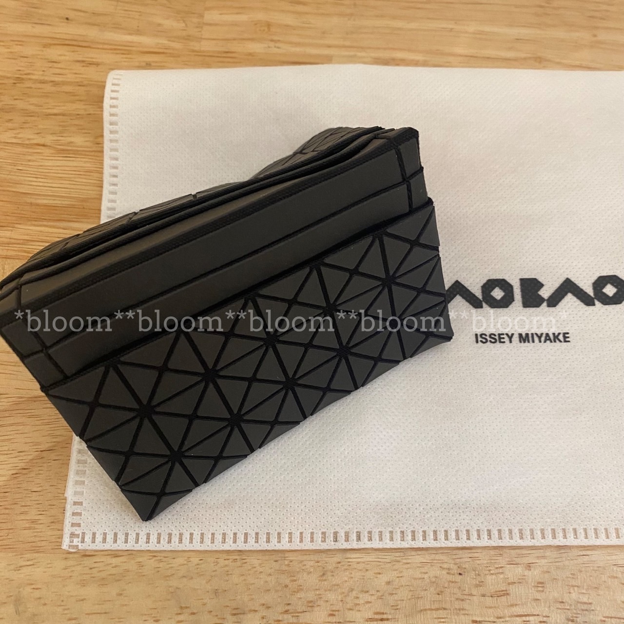 完売品！《BAO BAO ISSEY MIYAKE》OYSTER カードケース