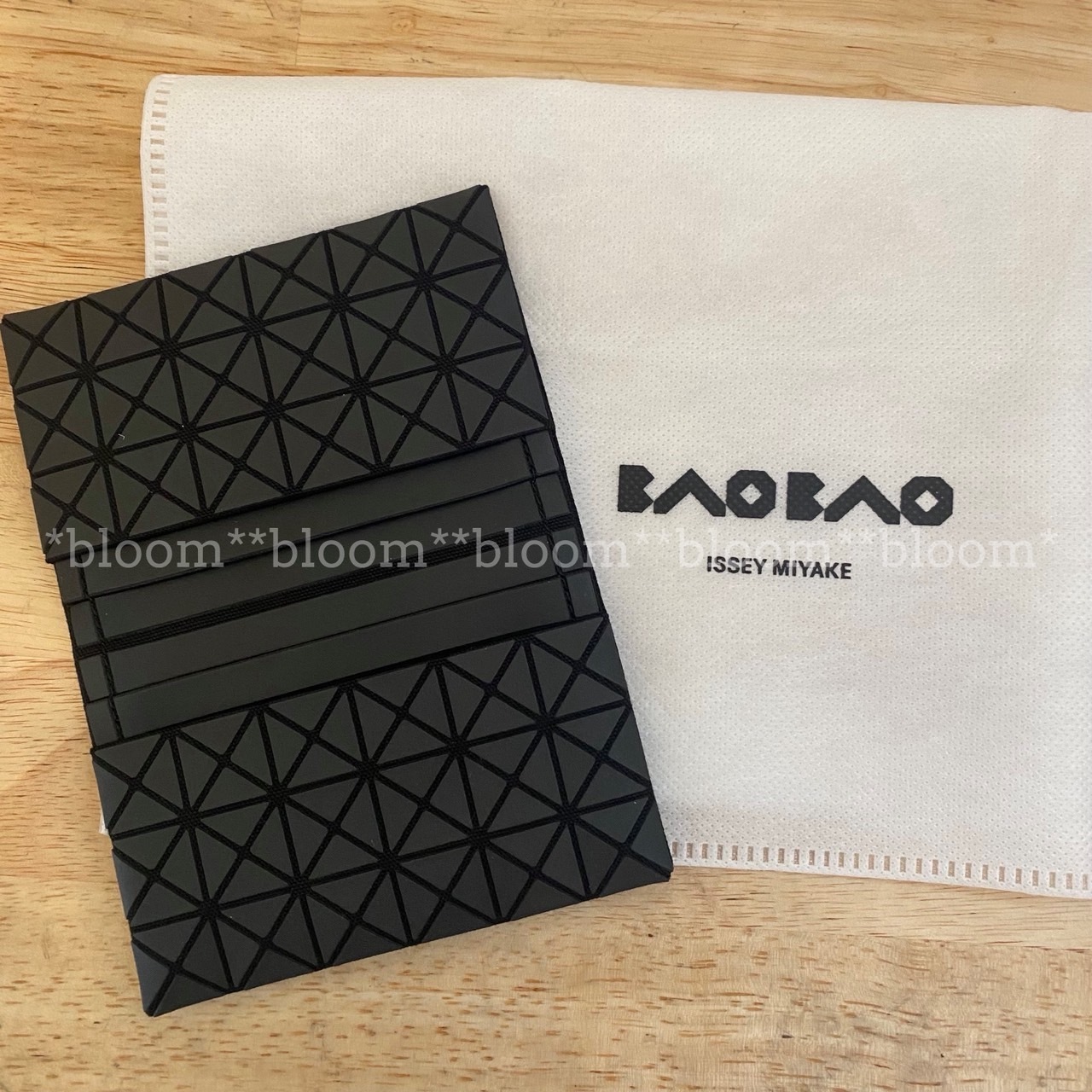完売品！《BAO BAO ISSEY MIYAKE》OYSTER カードケース