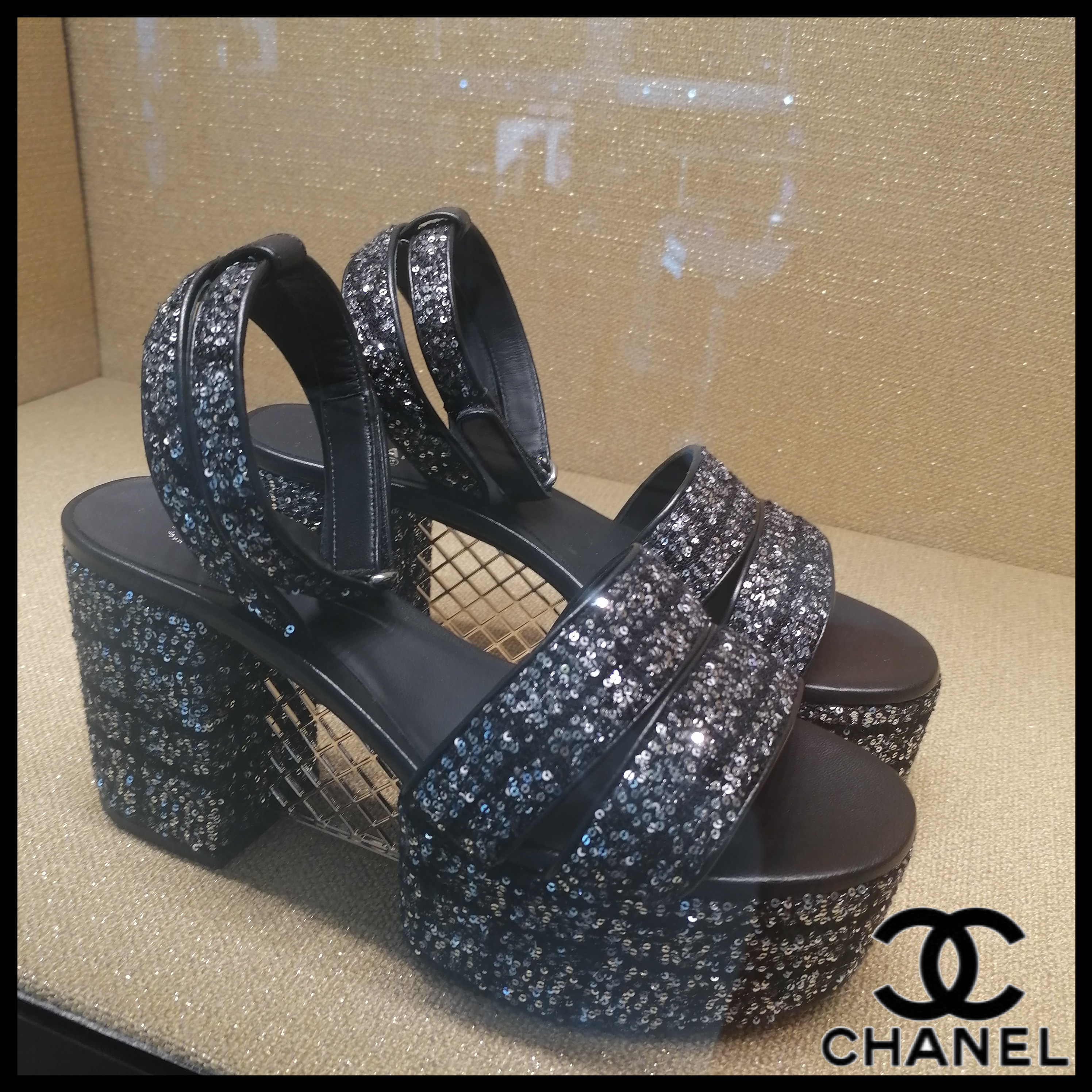 ◆CHANEL◆ サンダル グリッター ツイード シルバー & ブラック