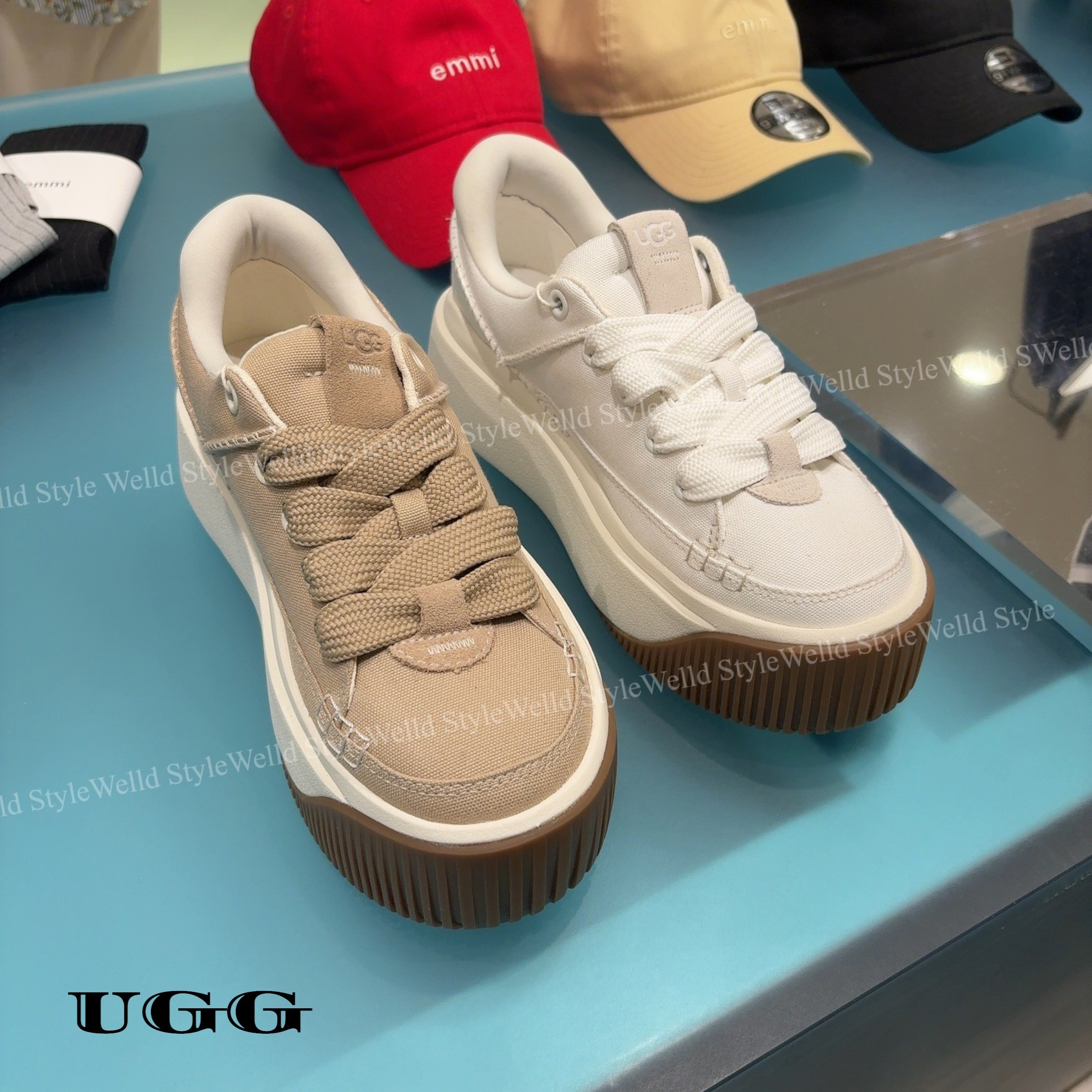 すぐ届く【UGG for emmi】EZ-Duzzit スニーカー 限定コラボ