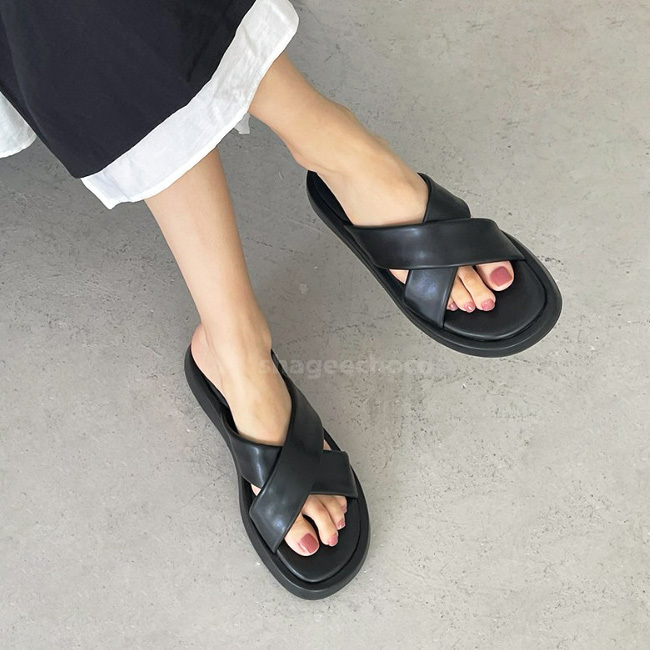 hrs■2色 クロスストラップサンダル