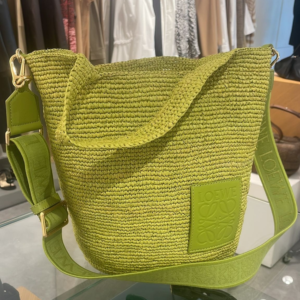 セール！数量限定 LOEWE スリットバッグ ミニ