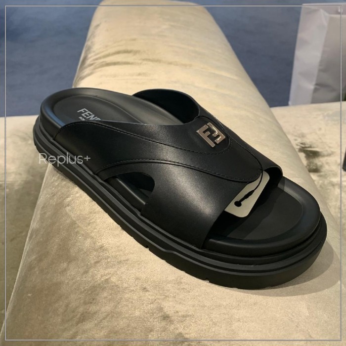 【Fendi】スライドサンダル FFロゴ ブラック シルバー金具