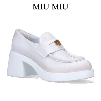 ホワイト（白）系 MiuMiu(ミュウミュウ) ローファー