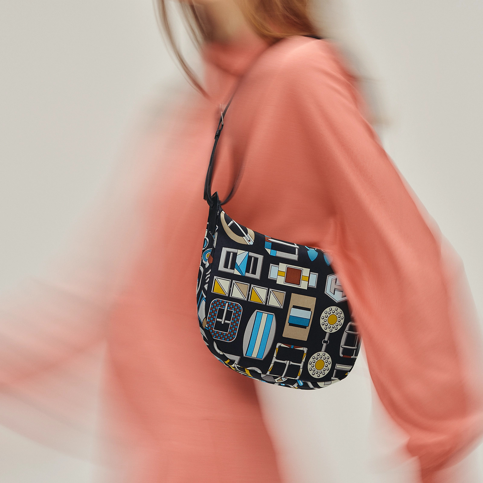 HERMES∽ポーチ シュルソワ トゥーゴー Sursoie☆パリ安心速達☆