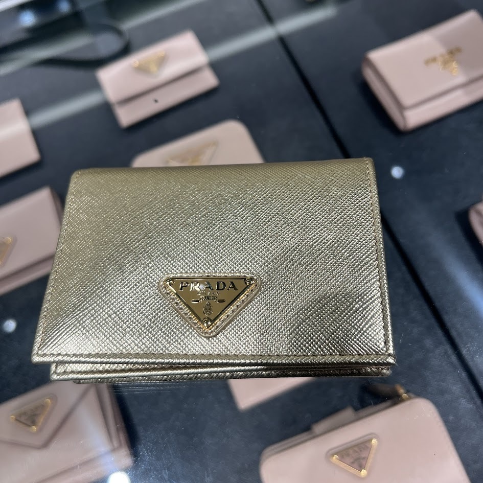 ♪直営アウトレット♪PRADA 折りたたみ財布 1MV021 2CLD