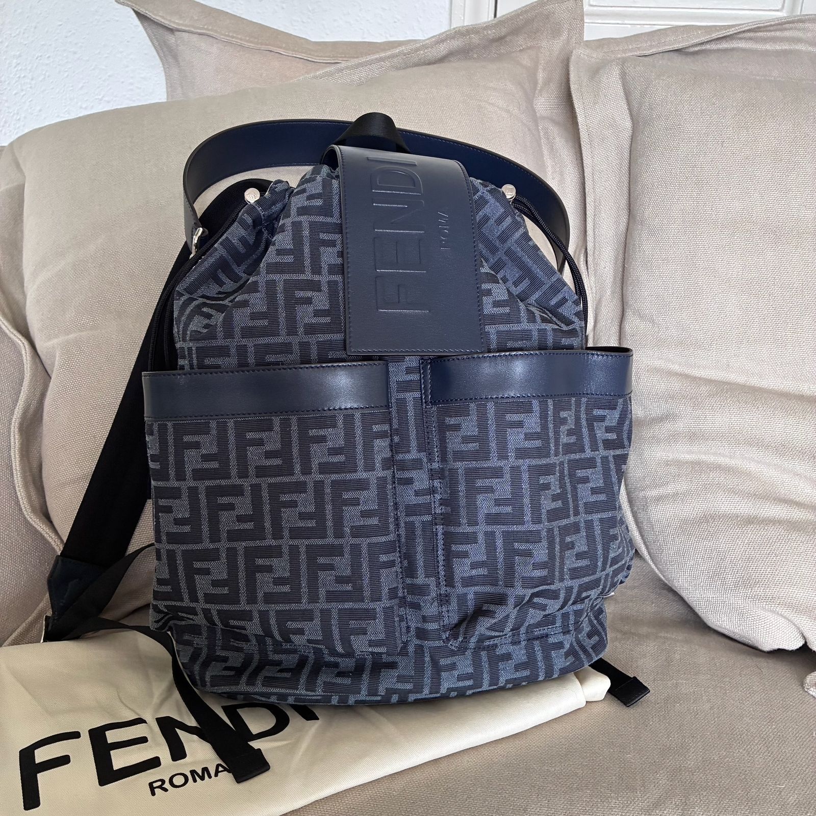 【VIPセール！確保済】FENDI 人気完売 ストライクバックパック