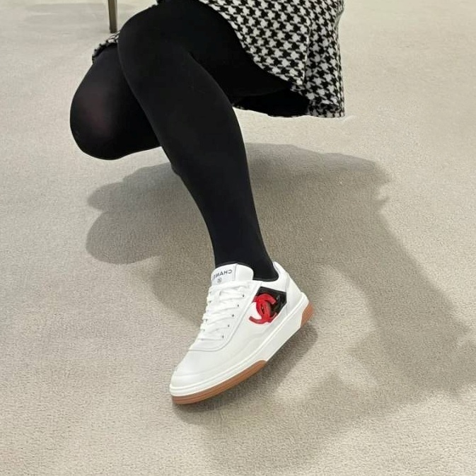 《スポーティでかわいい》CHANEL スニーカー CCロゴ