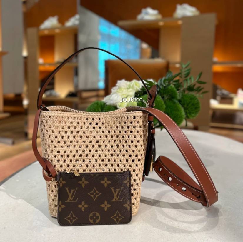 《コーデに馴染む♪お出かけに》Louis Vuitton ハンドバッグ