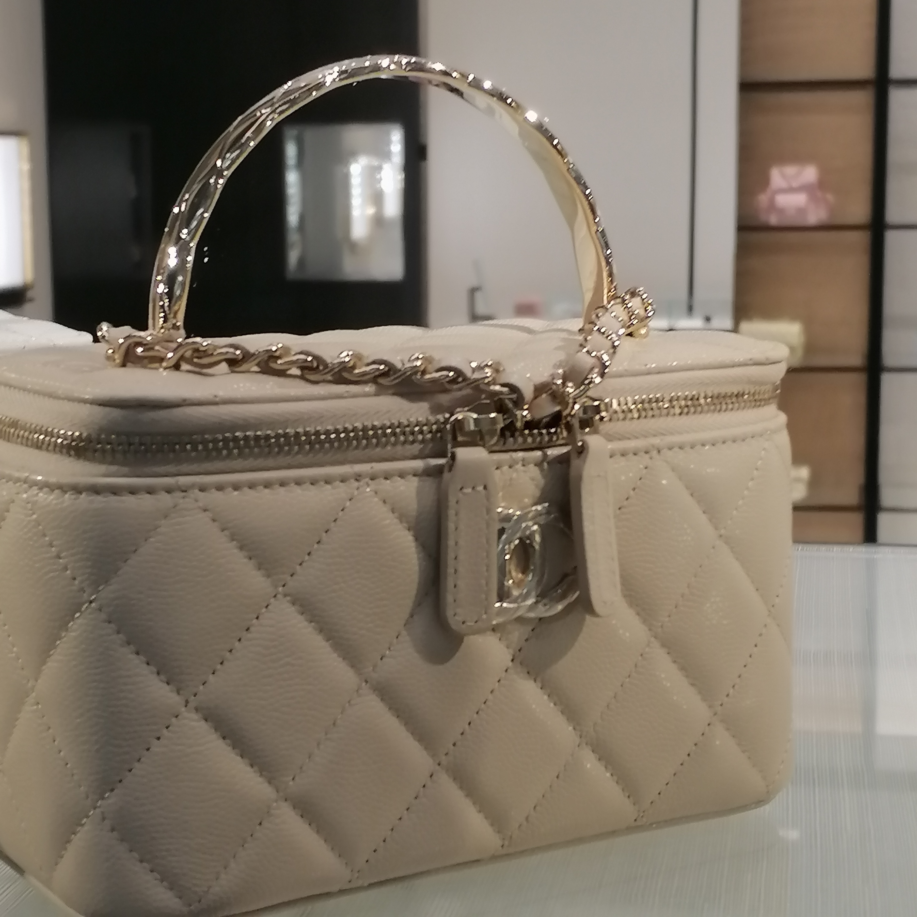 CHANEL シャネル バニティバッグ  ベージュ