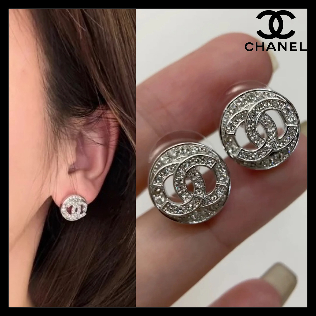 【上品な小さ目サイズ♪】CHANEL ピアス CCロゴ