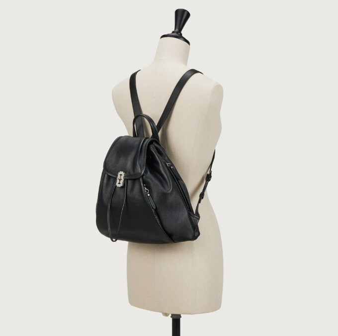 VUNQUE | 正規品/関税送料込み Hey Pintuck Leather Backpack M