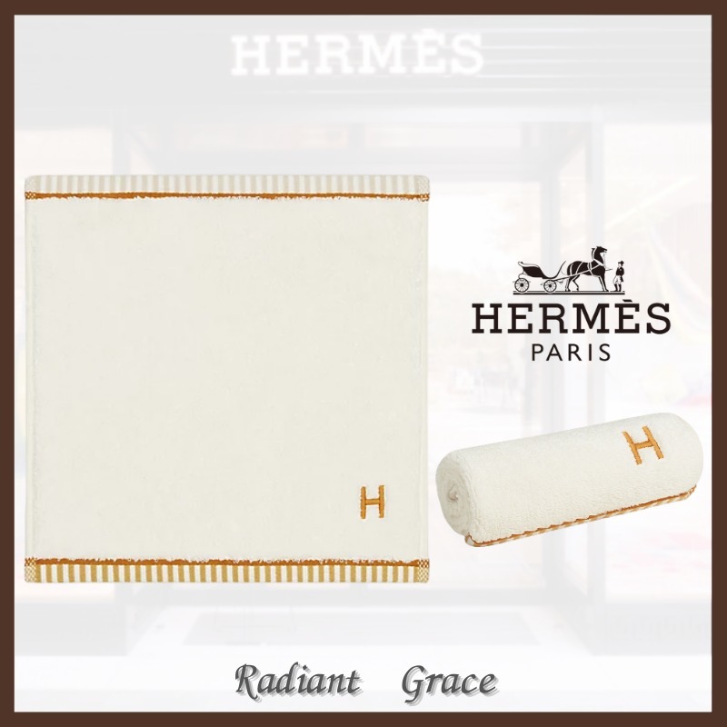 《柔らかく心地よい》HERMES カレ・タオル 《ヴィス・ヴェルサ》