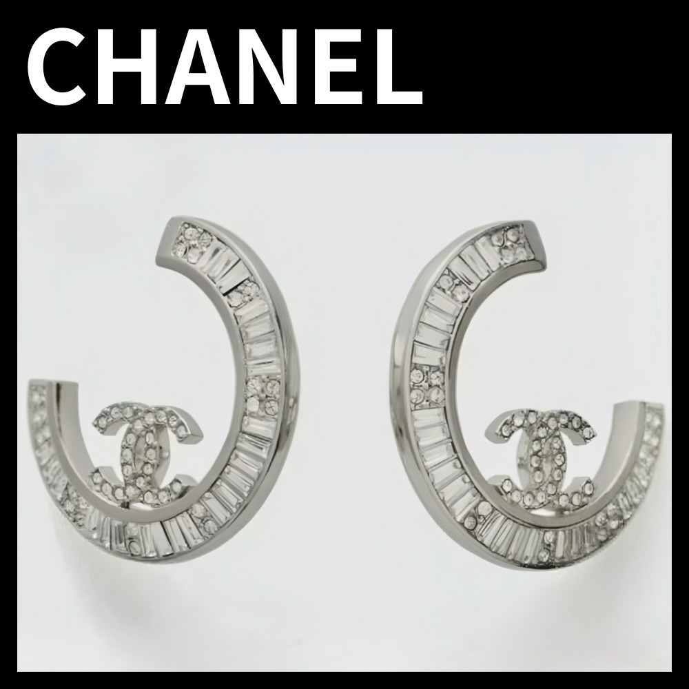 プレゼントにもおすすめ♪【CHANEL】シルバーピアス