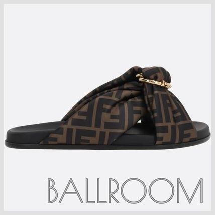 サンダル・ミュール FENDI Fendi Feel flat sandal FENDI フェンディ フィール サンダル | ブルー | FARFETCH JP