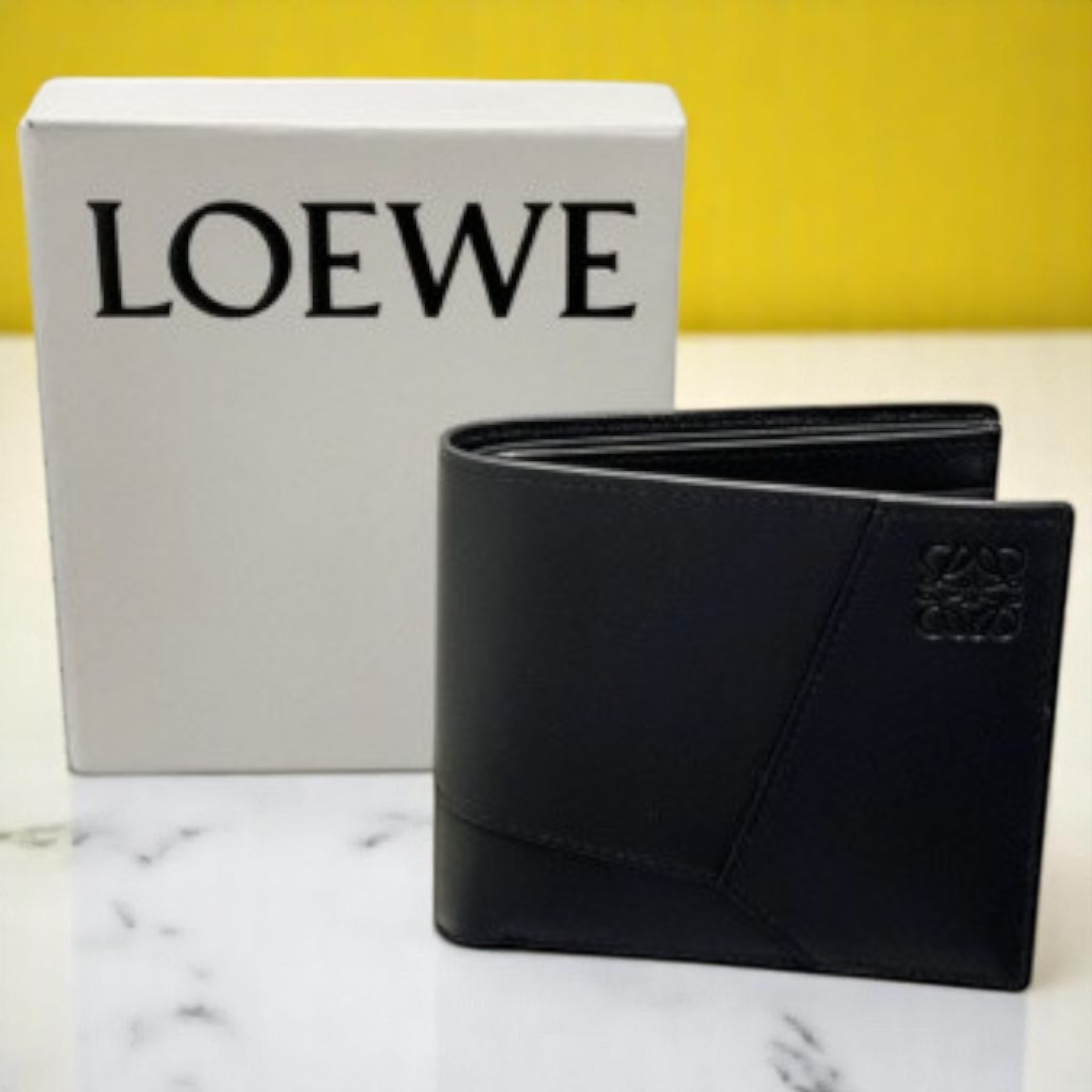 《LOEWE》パズル エッジ 二つ折り財布