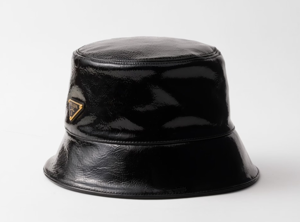PRADA トライアングルロゴ バケットハット