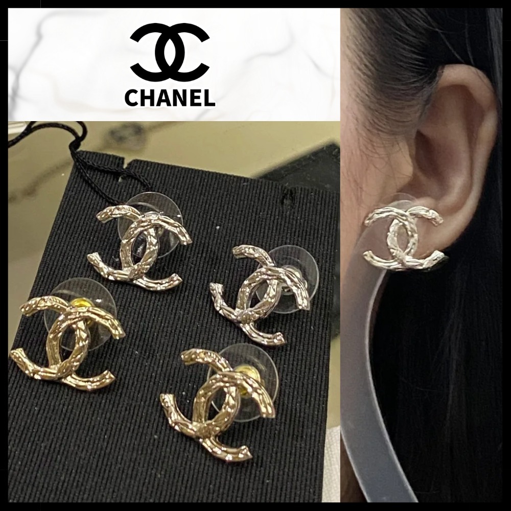 シンプルなのに存在感◎【CHANEL】25S シャネル CCマーク ピアス