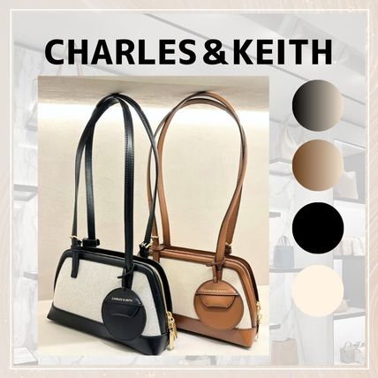 CHARLES & KEITH（チャールズ & キース）の「チェーンハンドル