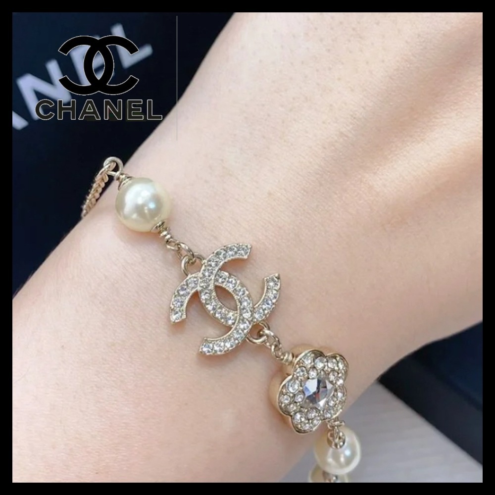 【可愛いさが集結♪】 CHANEL ブレスレット