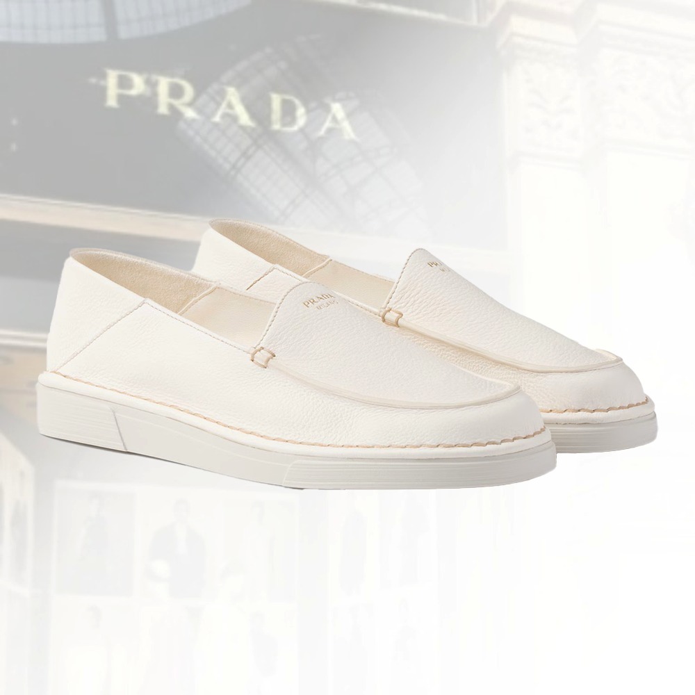 【軽快な履き心地】PRADA ディアスキン（鹿革）レザー モカシン