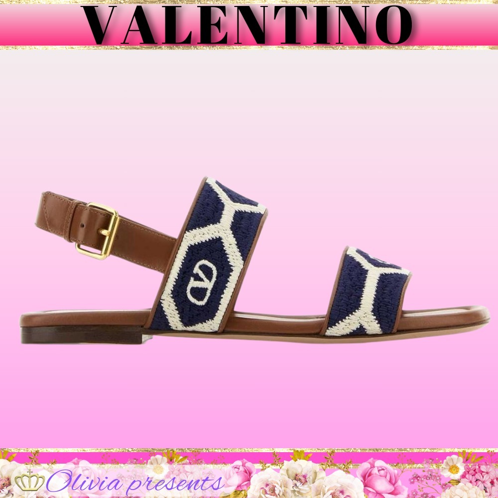VALENTINO＞＞ロゴ刺繍入りバックルサンダル
