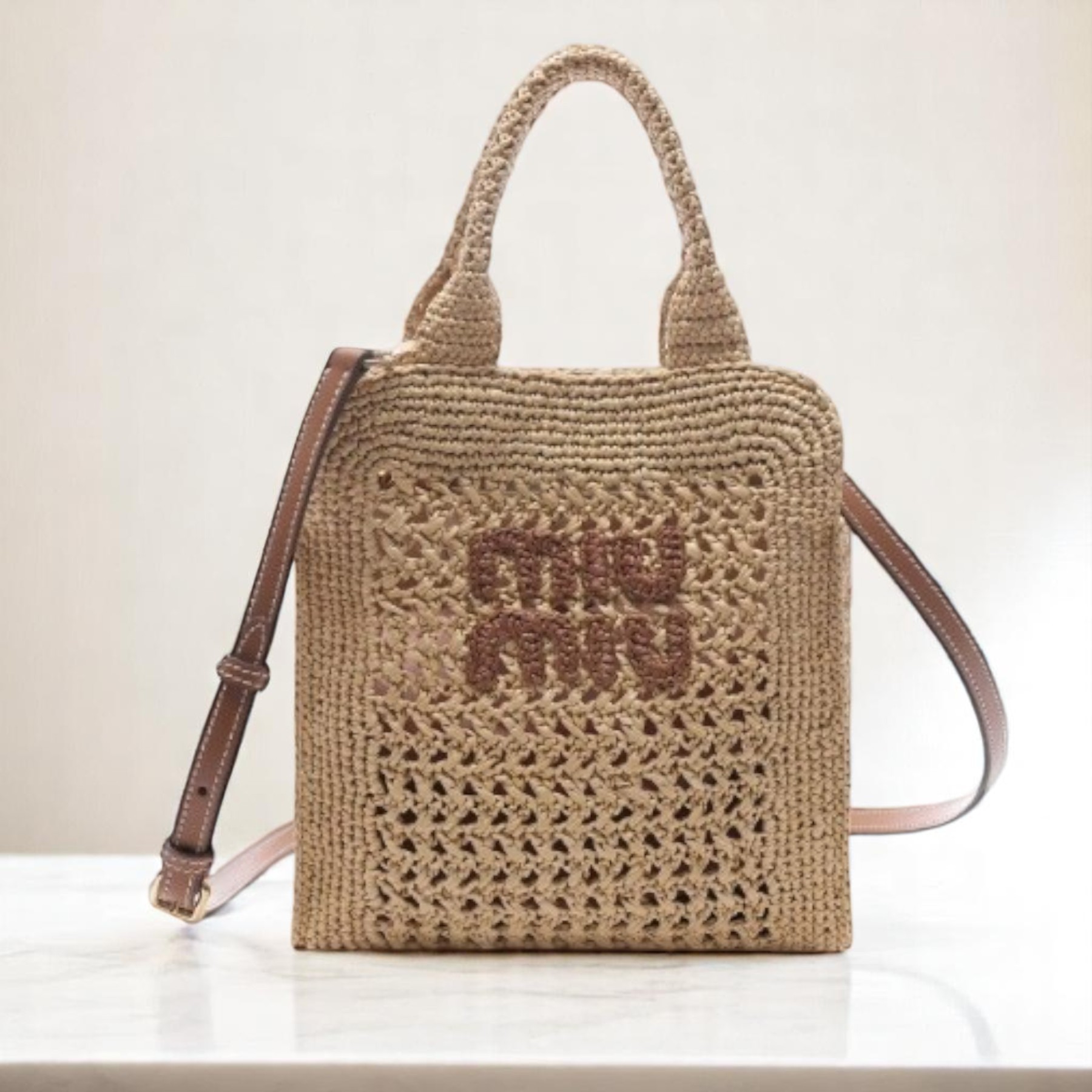 《MiuMiu》ラフィア ウーブン トートバッグ