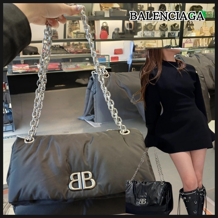 【BALENCIAGA】チェーンbag ミディアム モナコ ロゴ blackカラー