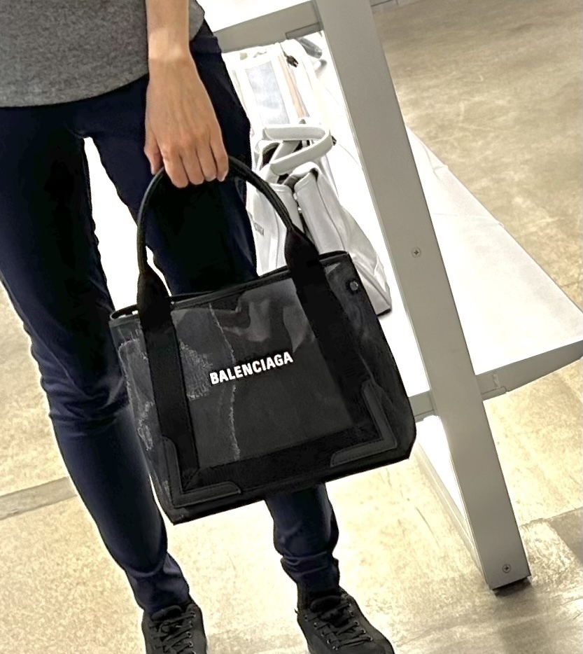 国内即発 VIPにて Cabas mesh S メッシュカバ BALENCIAGA