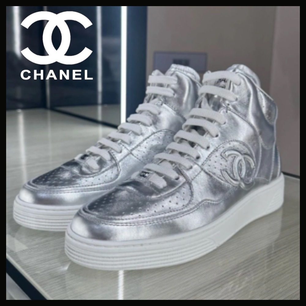 【遠目でも目を引く★】CHANEL スニーカー