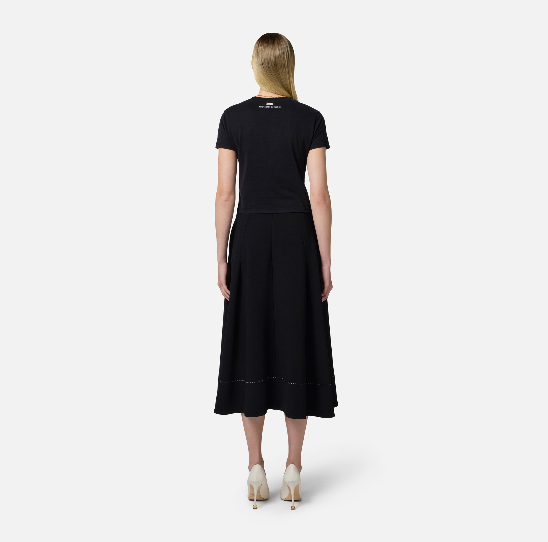 《洗練された個性》【Elisabetta Franchi】ネックレス付 Tシャツ