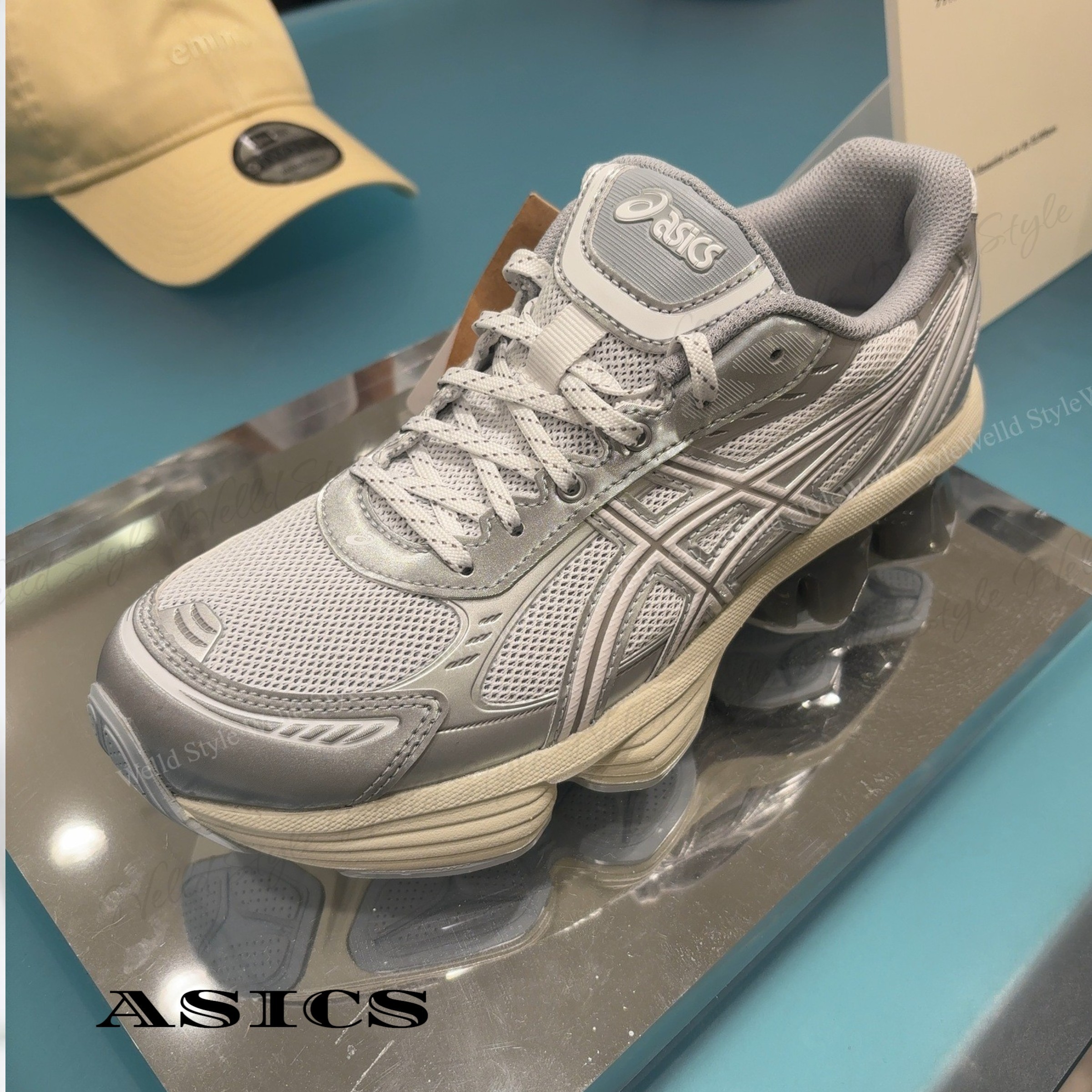 国内発送・すぐ届く【ASICS】GEL-KINETIC FLUENT スニーカー
